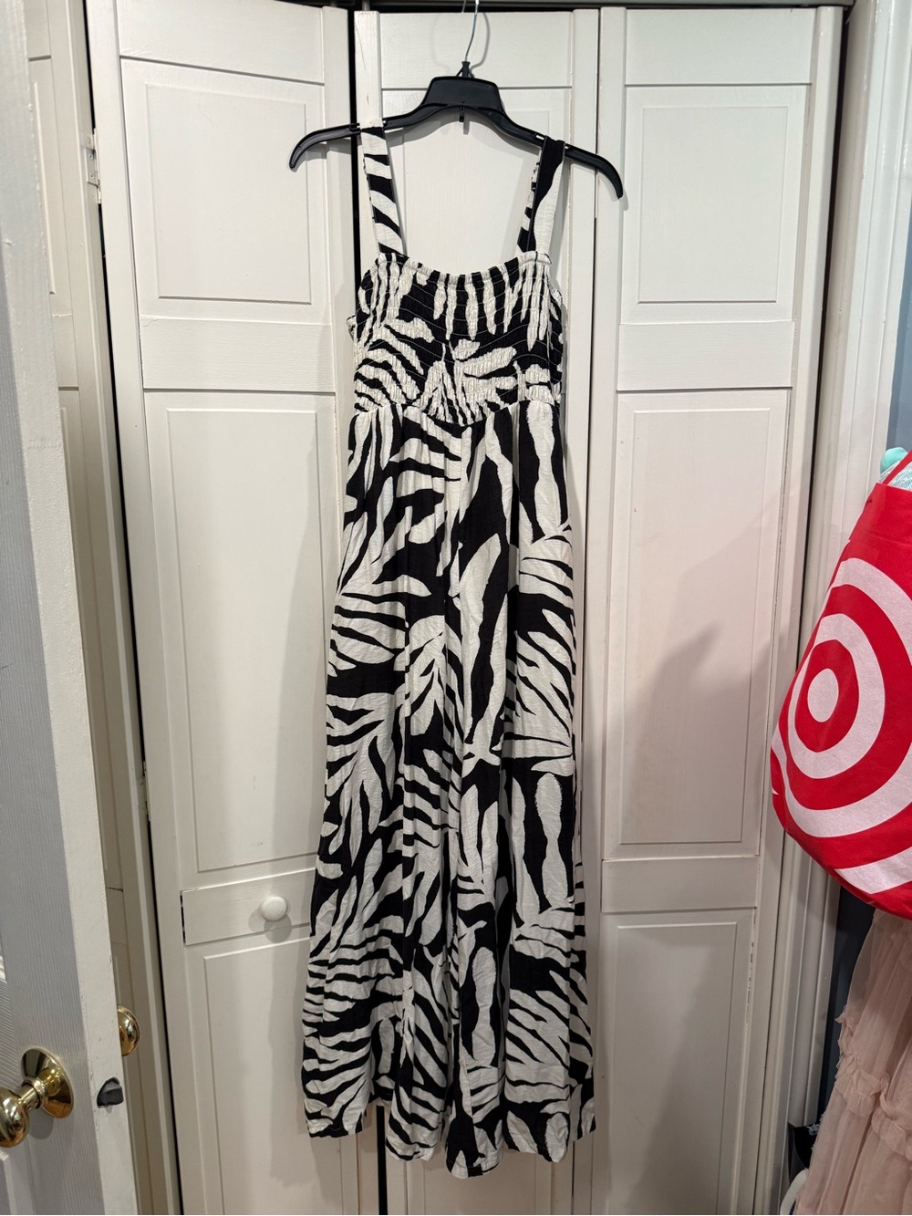 Doe & Rae wide leg jumpsuit size medium EUC